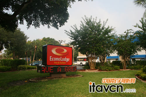 Їҕ WסƵĘ Econolodge=Ecnomic+Knowledge