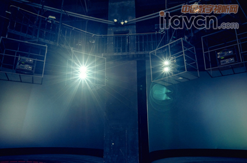 12_(ti)D8800ƴںϵķʽ3DӰͶ䵽Ļ